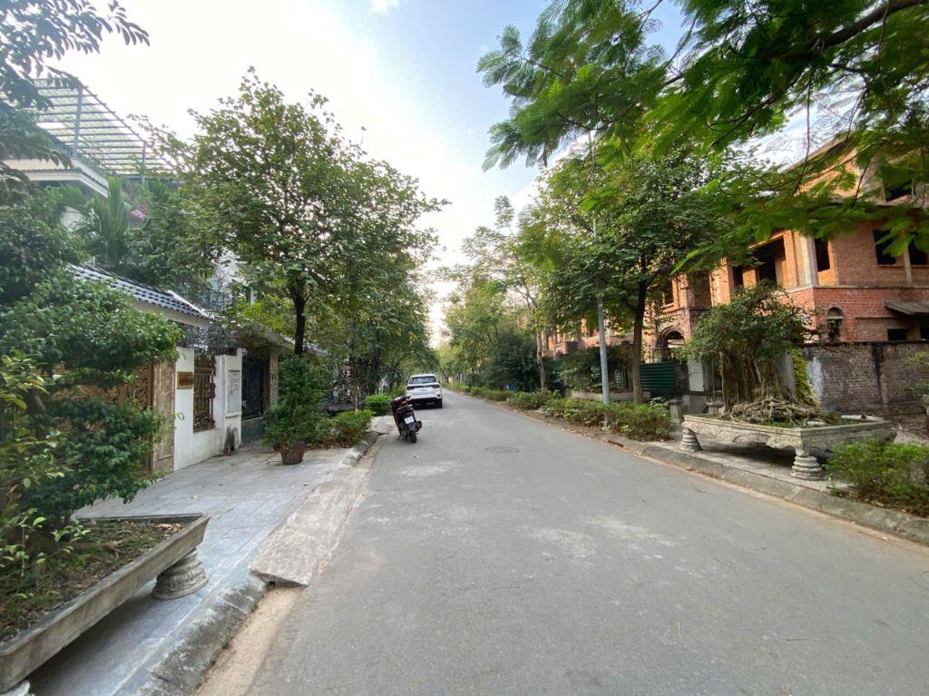 Bán BT 410m2 Hoa Phượng, cạnh vườn hoa, giá đầu tư 13x tr/m2