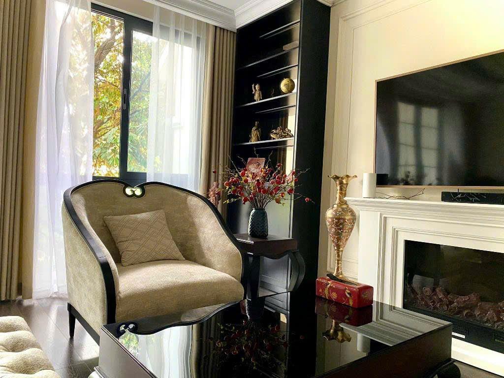 Bán gấp liền kề 120m2 khu A Geleximco, nội thất cao cấp, view vườn hoa, giá chỉ 24.x tỷ