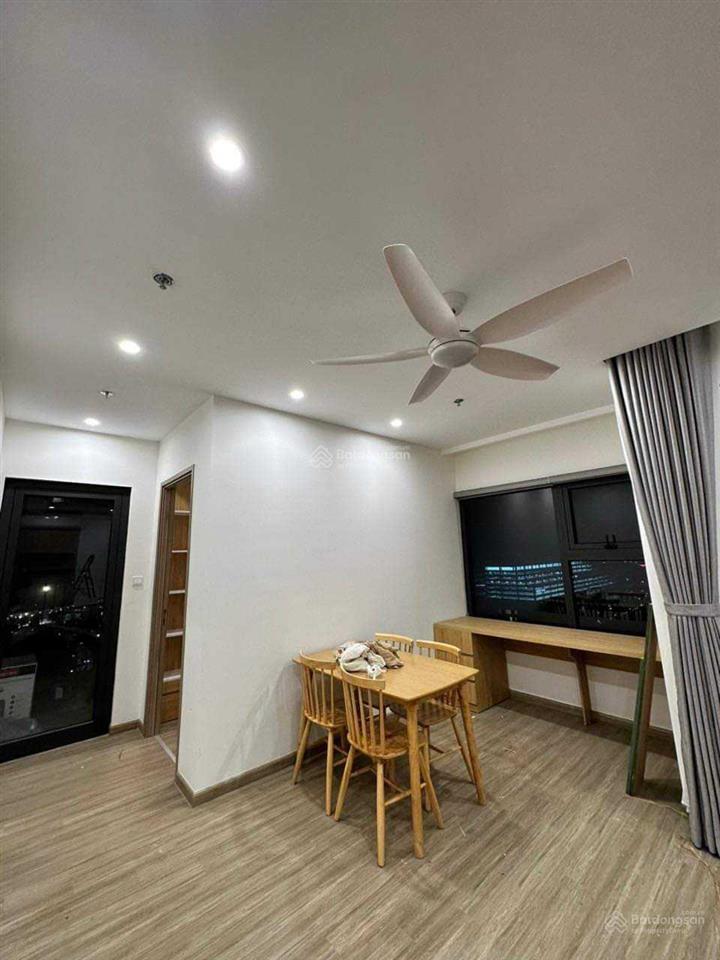 Bán căn góc 2pn+1, 64m2 thiết kế được 3pn giá 4,960tỷ bao phí vin smart city full đồ có hỗ trợ vay