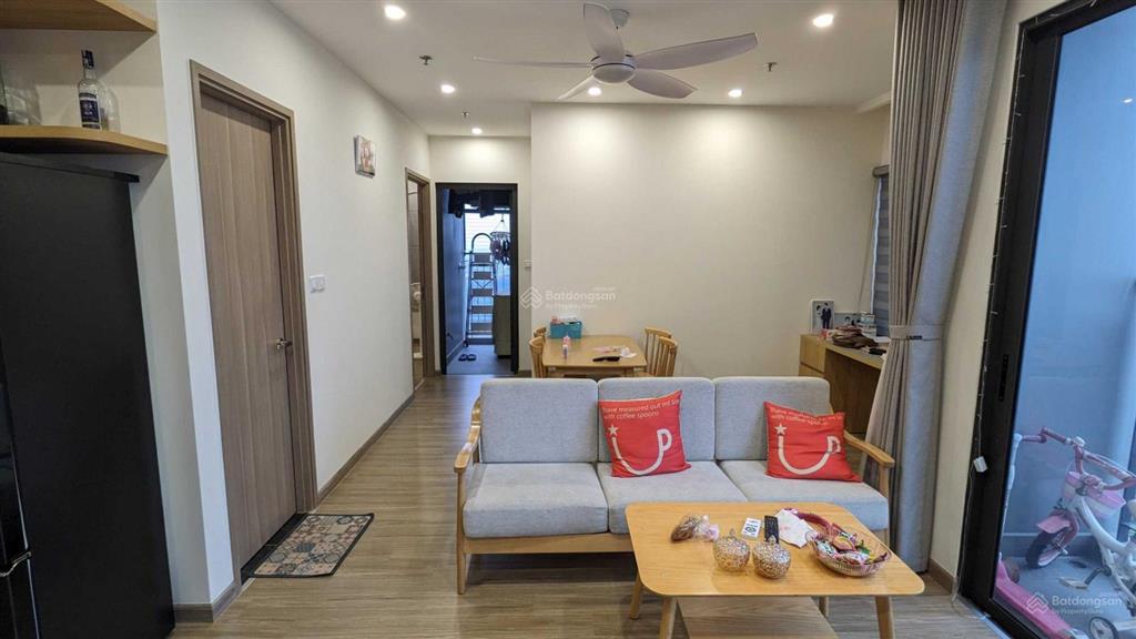 Bán căn góc 2pn+1, 64m2 thiết kế được 3pn giá 4,960tỷ bao phí vin smart city full đồ có hỗ trợ vay