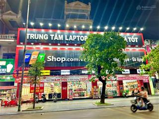 Cho thuê showroom mặt đường nguyễn trãi dt 550m mt 25m thông sàn ưu tiên nhà sách, điện máy