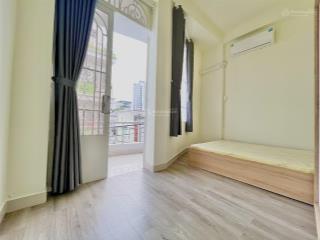 Cho thuê căn hộ 2pn balcony, ngay ngã tư hàng xanh, bình thạnh