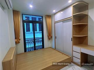 Bán nhà ngõ 218 lạc long quân, 55m2, 5 tầng, ngõ thông, vài chục bước chân ra mặt hồ. chỉ 10.7 tỷ