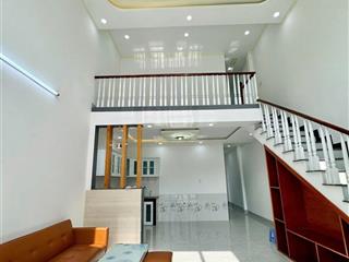 Bán nhà sổ hồng riêng chính chủ sang tên 40m2 ngay vòng xoay tỉnh lộ 10 giá nhỉnh 2 tỷ