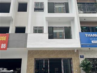 Cho thuê nhà nguyễn bá khoản  cầu giấy. 90m2 x 5 tầng, mt 5m thông sàn, có thang máy, điều hòa