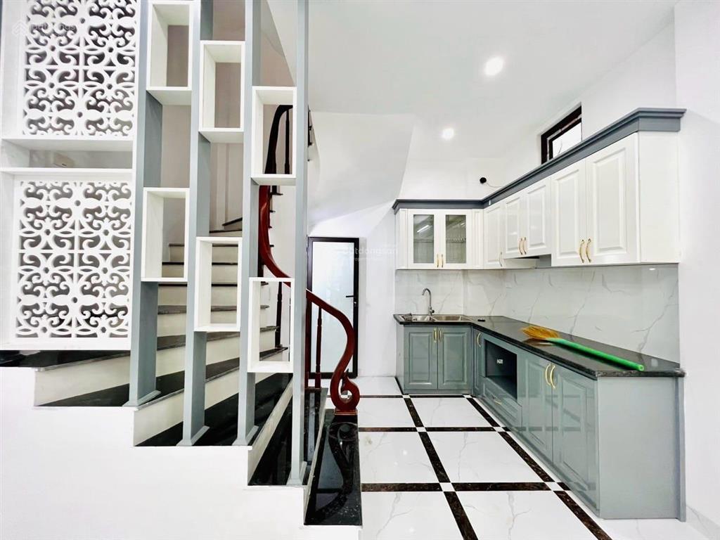 Xây mới  thiết kế hiện đại, đa sỹ 30/32m2 giá chỉ 6.95 tỷ  oto đỗ cửa