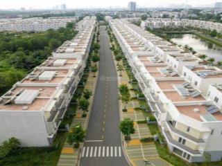 Nhà phố 167m2 Quận 9, Phú Hữu liền kề Parmarina chỉ từ 6 tỷ - 8 tỷ đã có sổ ở ngay.