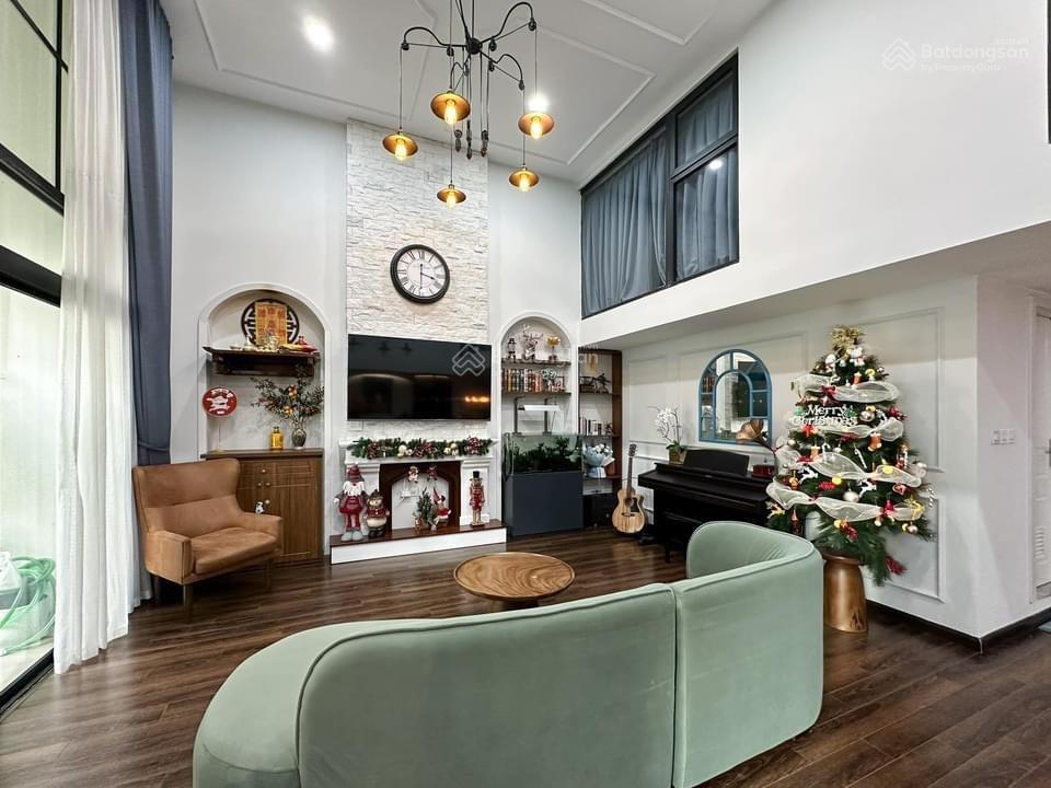 Mình chính chủ gửi bán căn hộ chung cư the manor mễ trì dt. 192m2 . 0386 678 *** e hải