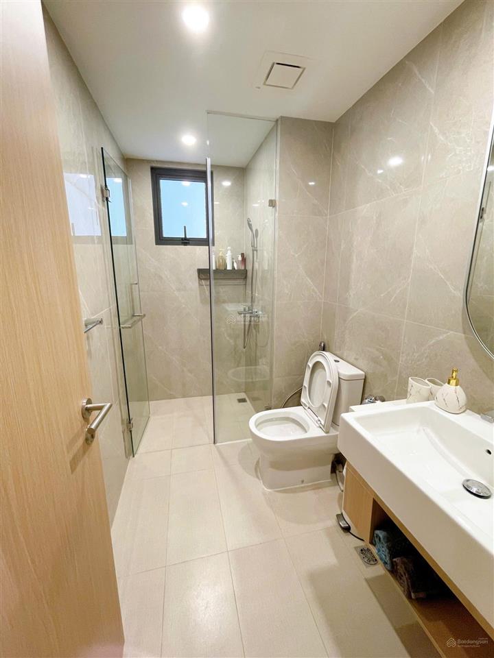Bán nhanh 3pn  mcp nội thất cơ bản  cạnh vincom tầng trung tháp d chỉ 7,93 tỷ có nội thất, all in
