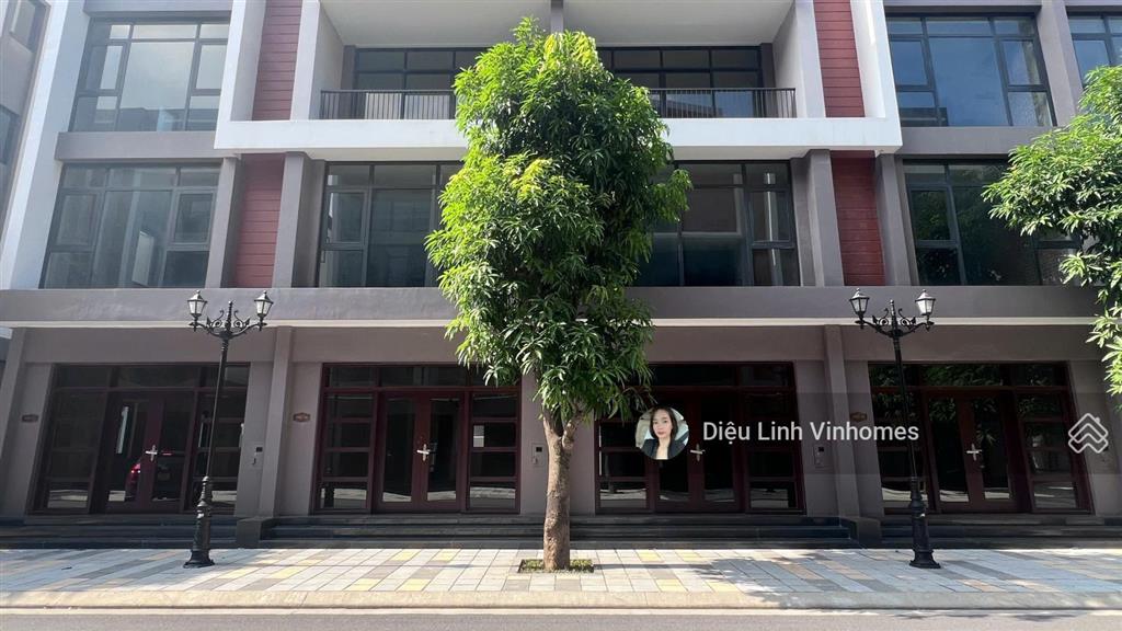 Cần bán gấp phố biển 85m2 giá 12,5 tỷ  đối diện 45 tòa nhà ở xã hội vin ocp3,  0916 065 ***