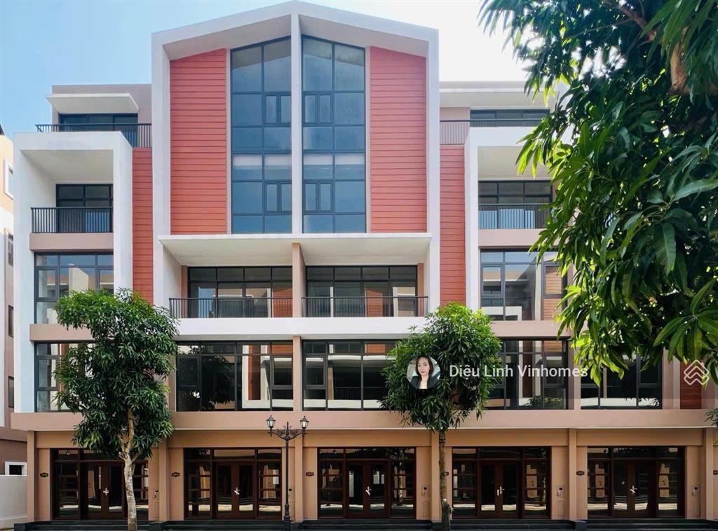 Cần bán gấp phố biển 85m2 giá 12,5 tỷ  đối diện 45 tòa nhà ở xã hội vin ocp3,  0916 065 ***