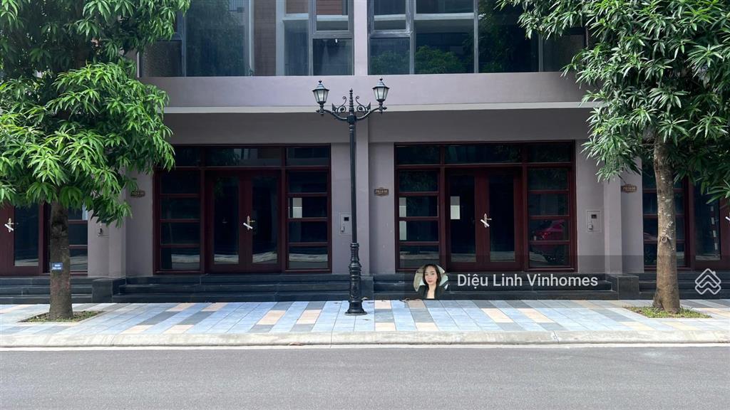 Cần bán gấp phố biển 85m2 giá 12,5 tỷ  đối diện 45 tòa nhà ở xã hội vin ocp3,  0916 065 ***