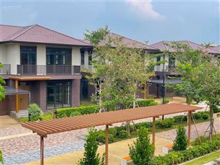 Bán lại btđl tốt nhất waterpoint giá 8 tỷ full 225m2 gần sông, kênh đào và công viên  0935 197 ***