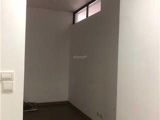 Chính chủ bán căn 133m2 cc dolphin plaza 3pn 2wc, sẵn sổ, nội thất cơ bản. giá bán 6,6 tỷ.