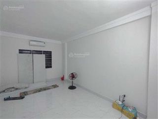 Bán nhà đê trần khát chân, 40m2, nhà đẹp ở luôn, 4 tầng 5 ngủ, ba gác, gần phố, sđcc