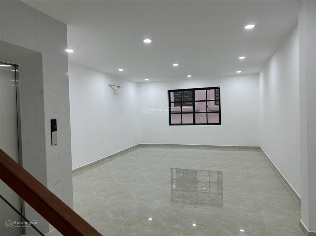 Biệt thự cityland center hills, trần thị nghỉ, phường 7, dt 5x20m 4 lầu, 5pn, 5wc 33 triệu/th