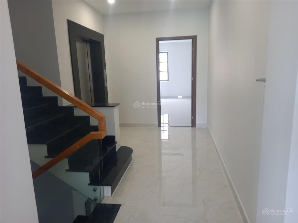 Biệt thự cityland center hills, trần thị nghỉ, phường 7, dt 5x20m 4 lầu, 5pn, 5wc 33 triệu/th