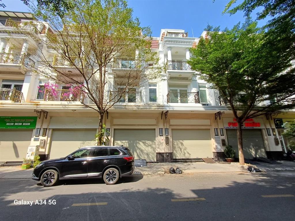 Biệt thự cityland center hills, trần thị nghỉ, phường 7, dt 5x20m 4 lầu, 5pn, 5wc 33 triệu/th