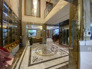 Chính chủ bán tòa 8 tầng  có hầm  ngân hàng thuê  mặt phố võ chí công gần hồ tây 240m2  92 tỷ