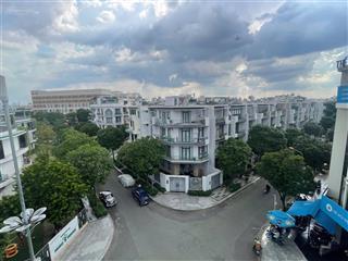 Bán căn góc 27 tỉ vạn phúc, dt 124m2, 4 tầng. view thoáng