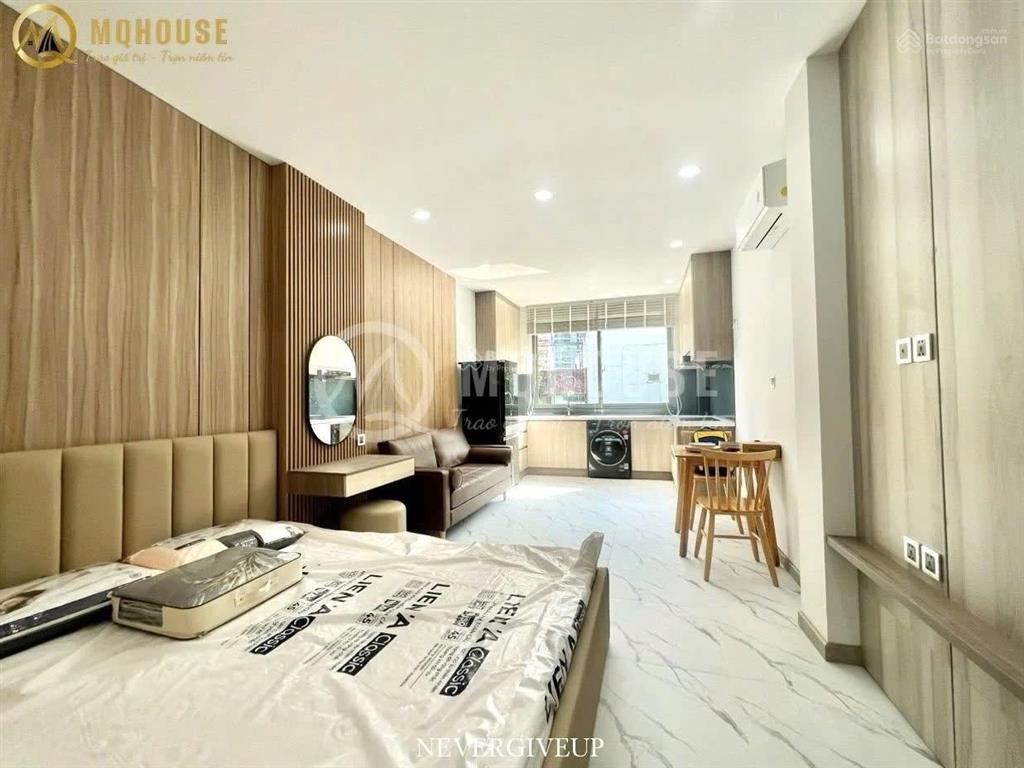 Studio full nội thất cửa sổ thoáng ngay công viên hoàng văn thụ