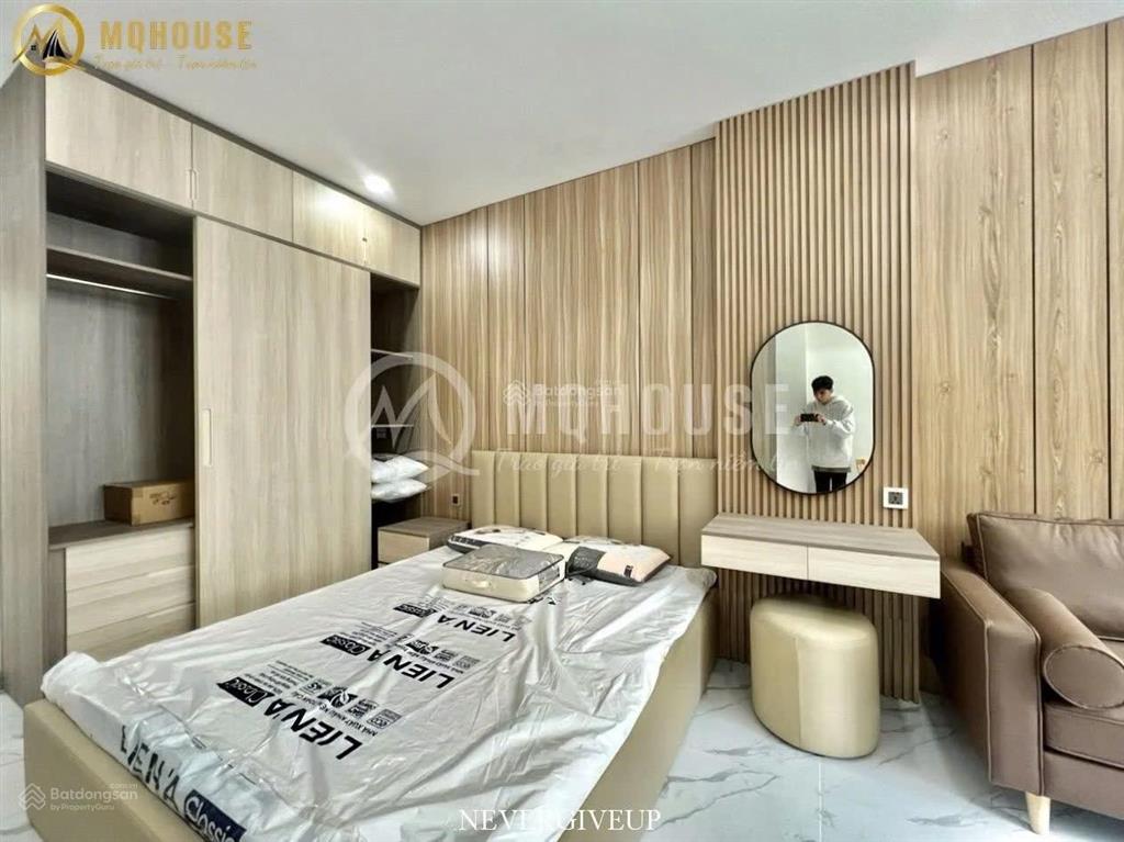 Studio full nội thất cửa sổ thoáng ngay công viên hoàng văn thụ