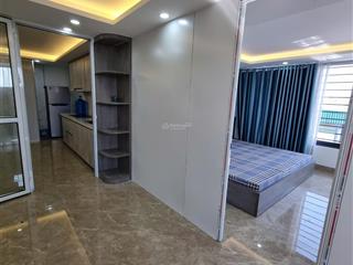 Chính chủ cho thuê căn 2 ngủ full đồ 80m2 chung cư nguyễn văn cừ giá 10 triệu. 0916 393 ***