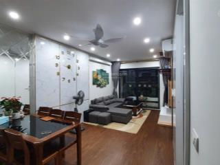 Chính chủ bán căn 2 ngủ 69m2 chung cư homeland thượng thanh gần cầu chương dương 3.95 tỷ0916 393 ***