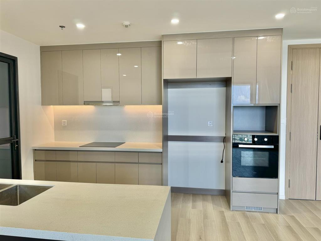 Cho thuê 3pn view công viên 36ha gần xe bus, vincom, giá chỉ 16tr/tháng masteri vinhomes quận 9