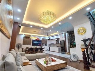 Nhà ngộp bán gấp, 61.5m2, hẻm ô tô 4.5m, hồ văn huê, phú nhuận,giá 2 tỷ 650tr sổ riêng, còn bớt lộc