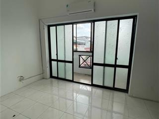 Cho thuê văn phòng quận 11  20m2 4.000.000,( cao ốc thuận việt 319 lý thường kiệt)