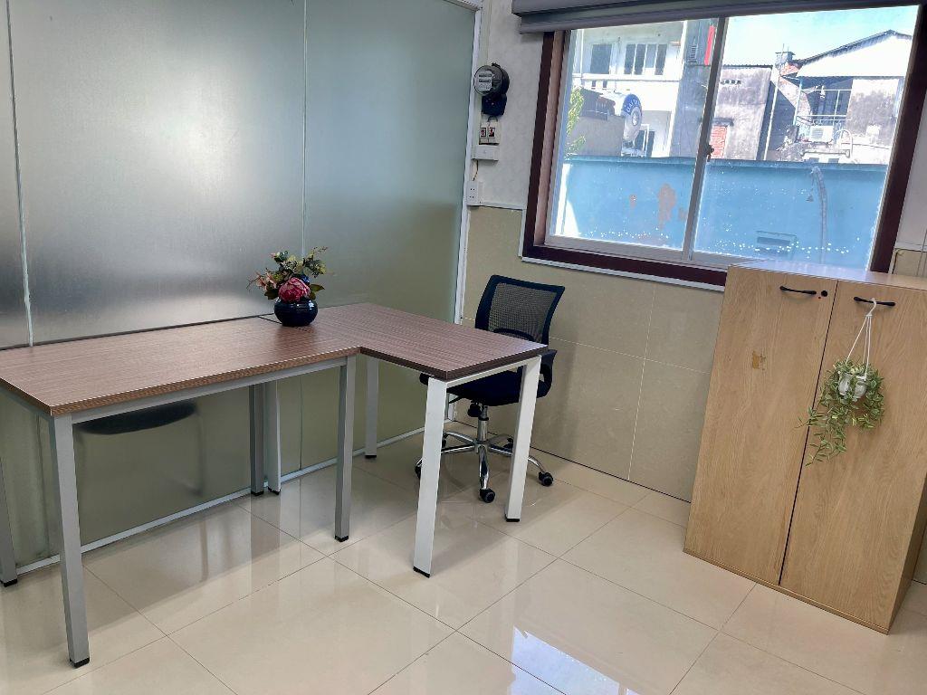 Văn phòng quận 1 setup đầy đủ nội thất, có ưu đãi lớn khi  0931 412 *** mr long
