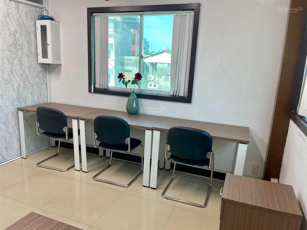 Văn phòng phú nhuận setup đầy đủ nội thất, có ưu đãi lớn khi  0931 412 *** mr long