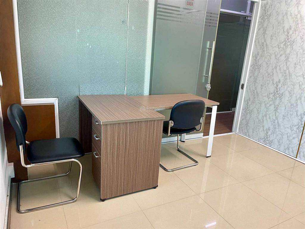 Văn phòng phú nhuận setup đầy đủ nội thất, có ưu đãi lớn khi  0931 412 *** mr long