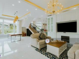 Biệt thự sân vườn đẹp 200m2 ở đường cô giang, phường 9, đà lạt