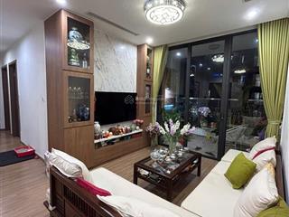 Chính chủ cần bán căn hộ 3pn 105m2 view hồ vinhomes sky lake. giá 9.5 tỷ. tt 0964 328 ***