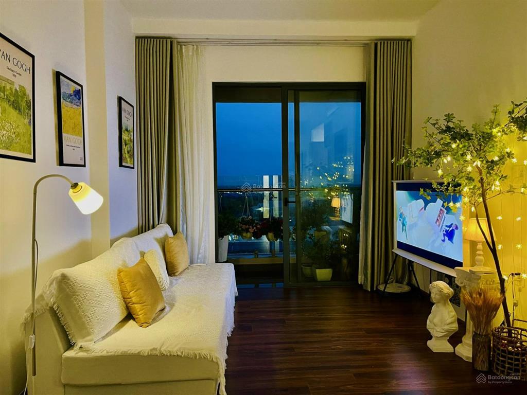 Bán căn góc view trực diện hồ bơi, có sổ sẵn, full 100% nội thất giá 3,7 tỷ (layout đẹp 2pn sáng)