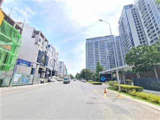 Giá rẻ, khuôn đất gần 10.000m2, ngay ngã 4 nguyễn duy trinh & đỗ xuân hợp  p. btđ  thủ đức