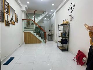 Nhà đinh tiên hoàng, bình thạnh, nở hậu, tặng nt cho khách thiện chí, giá 4,2 tỷ tl.  0906 435 ***