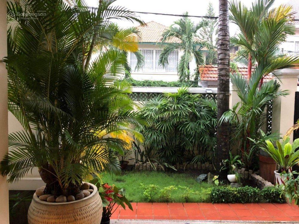 Biệt thự góc 2 mặt tiền quận 2  475m2  3 tầng có sân vườn, gara  hạ giá từ 105 tỷ còn 85 tỷ