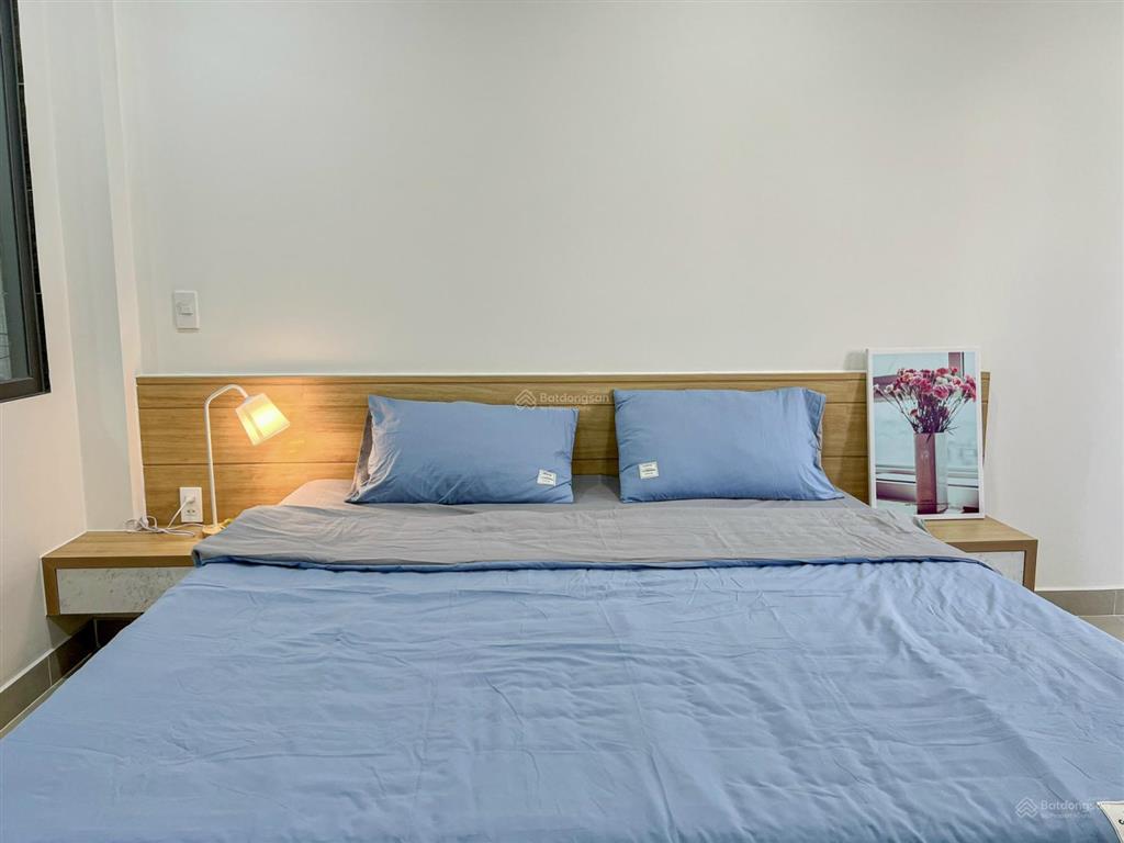 Cho thuê căn hộ có balcony, rộng 25m2, đường cmt8 q10