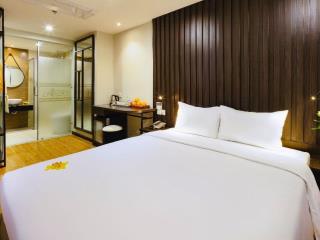 Bán khách sạn mặt tiền đường Biệt Thự, Nha Trang. 133m2, 19 tầng, 56 phòng, đầy đủ tiện ích, 70 tỷ - 0868674986