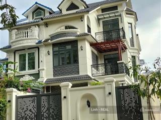 Bán biệt thự song lập sát global city, 3 tầng.
ngang 8 dài 25 * 200m2 (dts 282m2)