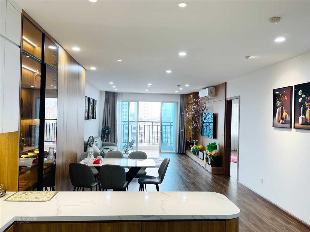 Chính chủ bán ch 2n2vs. dt 75m2 giá 7,8 tỷ. đc home city 177 trung kính, cầu giấy. full nội thất