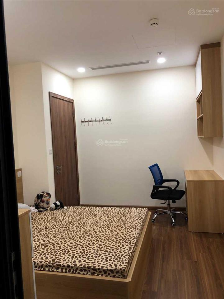 Chính chủ bán ch 2n2vs. dt 75m2 giá 7,8 tỷ. đc home city 177 trung kính, cầu giấy. full nội thất