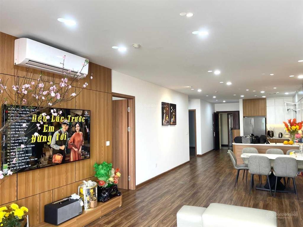 Chính chủ bán ch 2n2vs. dt 75m2 giá 7,8 tỷ. đc home city 177 trung kính, cầu giấy. full nội thất