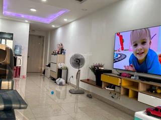 Bán gấp căn góc hiệp thành building, dt 80m2, 2 pn, 2wc, giá 2.25 tỷ,  0909 889 ***