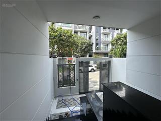 Nhà hoàn thiện mới 100% kđt vạn phúc city có thang máy hầm 4 lầu, 4pn, bếp full nội thất giá 17.5tỷ