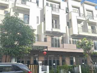 Bán nhanh căn shophouse 75m2 4 tầng đối diện chung cư trường học quốc tế tại vsip bắc ninh