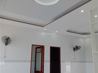 Bán nhà với dt 350m2 giá 1,95 tỷ nhà gần tl44a vào 100m gọi em 0977 485 ***